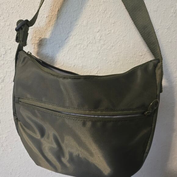 Puma Green Messenger Bag Casual Style - Picture 5 of 5